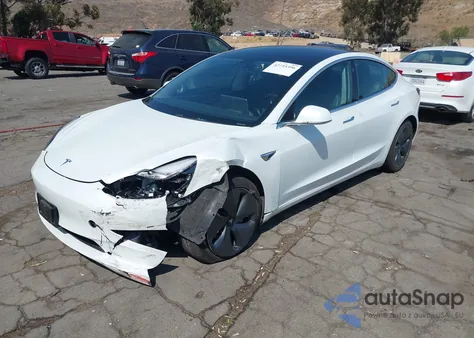 2020 Tesla Model 3 Long Range Dual Motor All-Wheel Drive z USA, uszkodzony, nr VIN 5YJ3E1EB4LF665861
